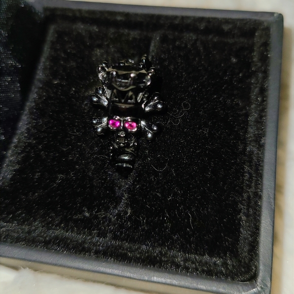 Jeulia Skull Ring - Picture 2 of 4